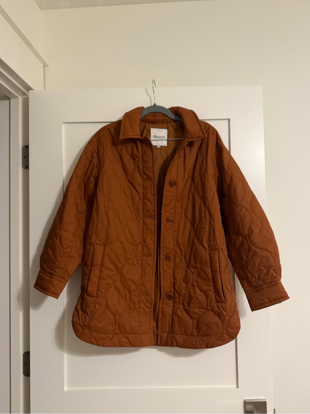 Madewell Quilted Button-Front Puffer Jacket in Rust Brown